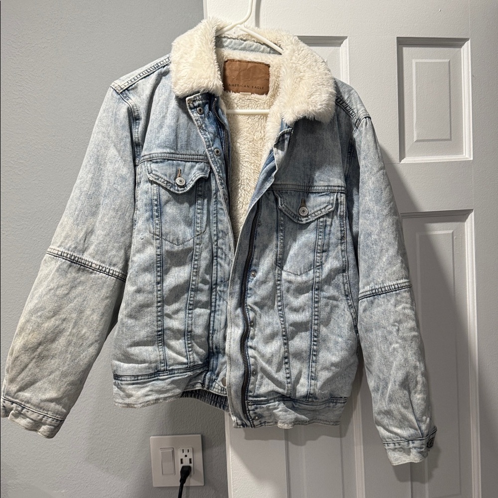 American Eagle Outfitters Light Blue Denim Jacket with White Sherpa Lining